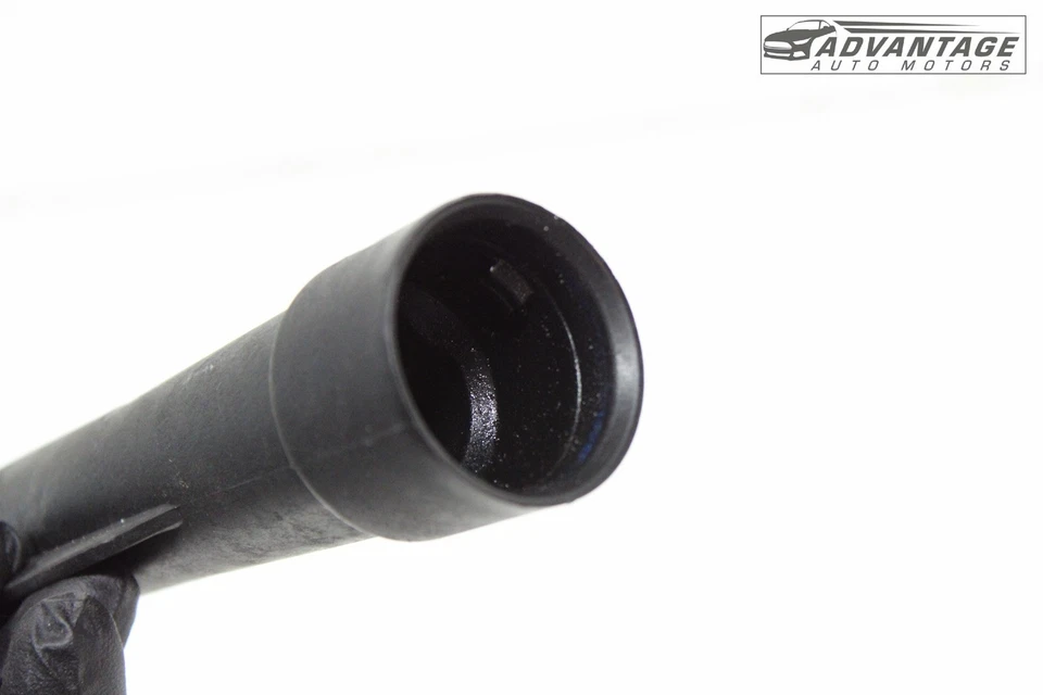 2020-2025 GMC SIERRA 2500 HD CREW CAB 6.6L V8 DURAMAX DIESEL OIL FILLER TUBE OEM - Image 4 of 4