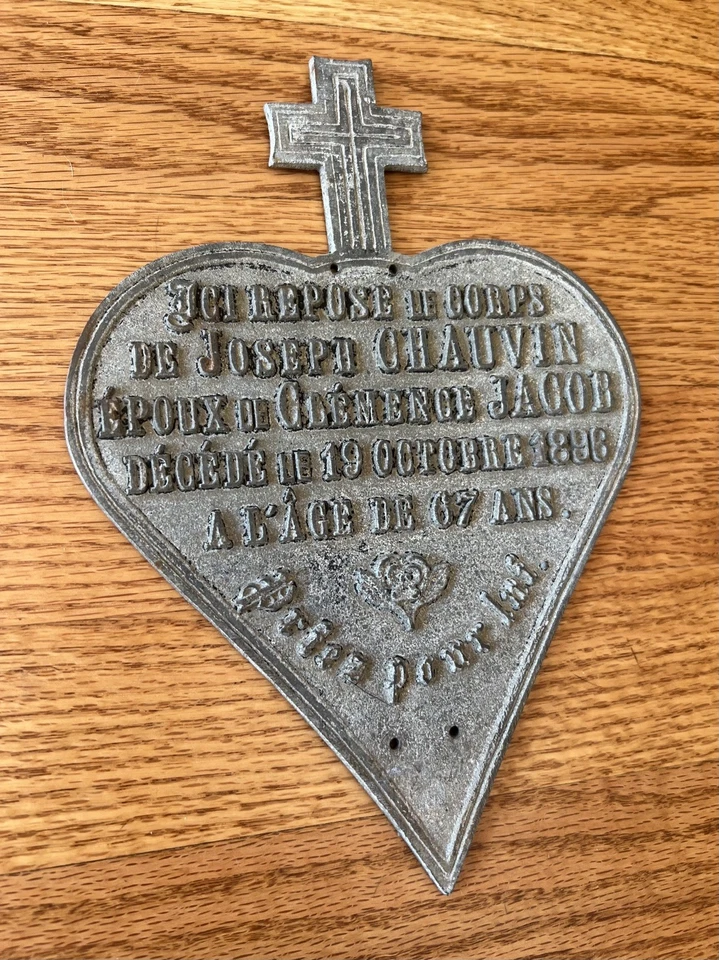Antiguo cementerio francés monumento corazón placa conmemorativa 1896  Foto 3 de 4