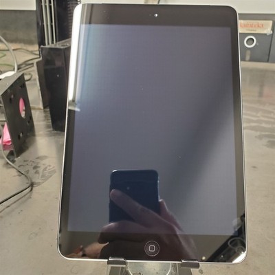 Apple iPad Mini 2 32GB A1490 7.9