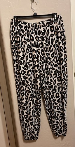 Animal Print Pajama Set 23” P2P 30” Stretch Waist Jogger Bottoms Jr Med Orig $40 - Picture 6 of 8