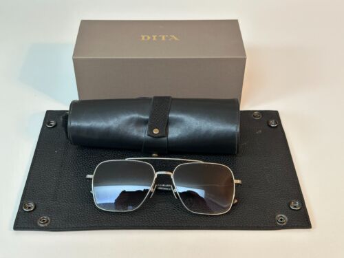 Authentic DITA Flight 007 Seven Silver with Original Box and Leather Case - Picture 1 of 10