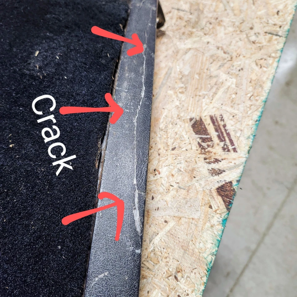 C3 Corvette Asiento Cubo Panel Trasero Almeja Superior Carcasa Marco y Alfombra DEFECTOS 79-82 Foto 2 de 4