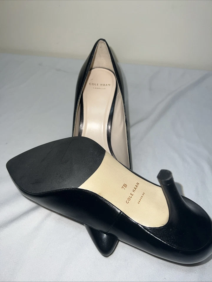 Zapatos de tacón de aguja Cole Haan Eliza Grand.OS de cuero liso con punta negra, 7B nuevos Foto 4 de 4