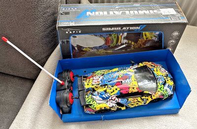 EXQUISITE CAR MODEL SPORTWAGEN MIT FULL FUNKTION * R/C LIGHT + FERNBEDIENUNG * 