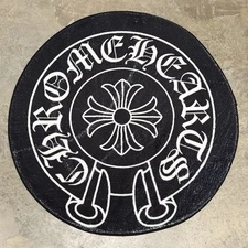 Black & White Circular Rug 29” Fuzzy Soft Round Chrome Design New Free Shipping