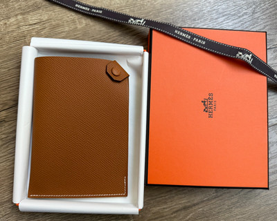 NEW HERMÈS Hermes Tarmac Passport Holder Gold Epsom Leather | eBay