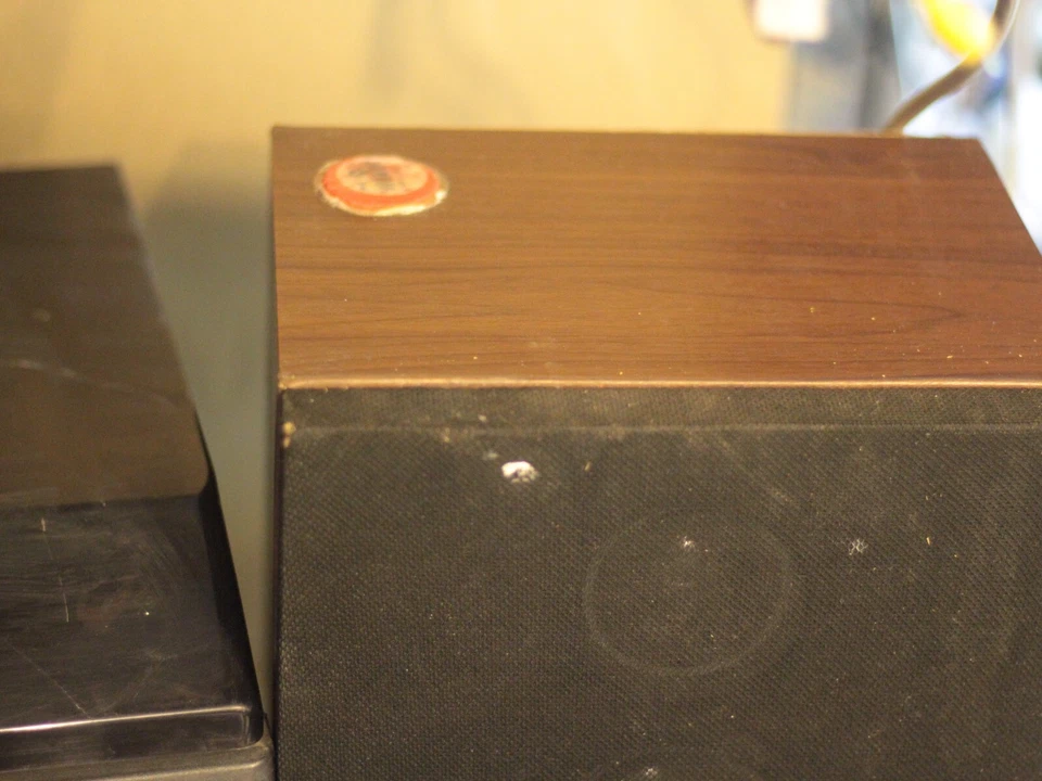 AKAI AC - M55 music system with speakers tape issue - Image 4 of 4