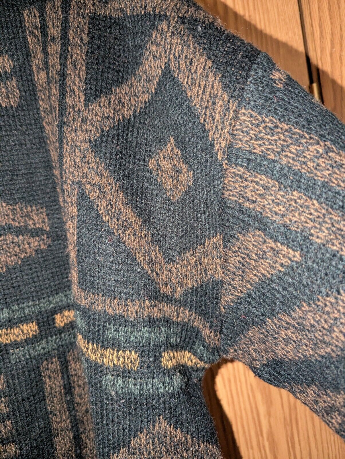 Picture 5 of 24