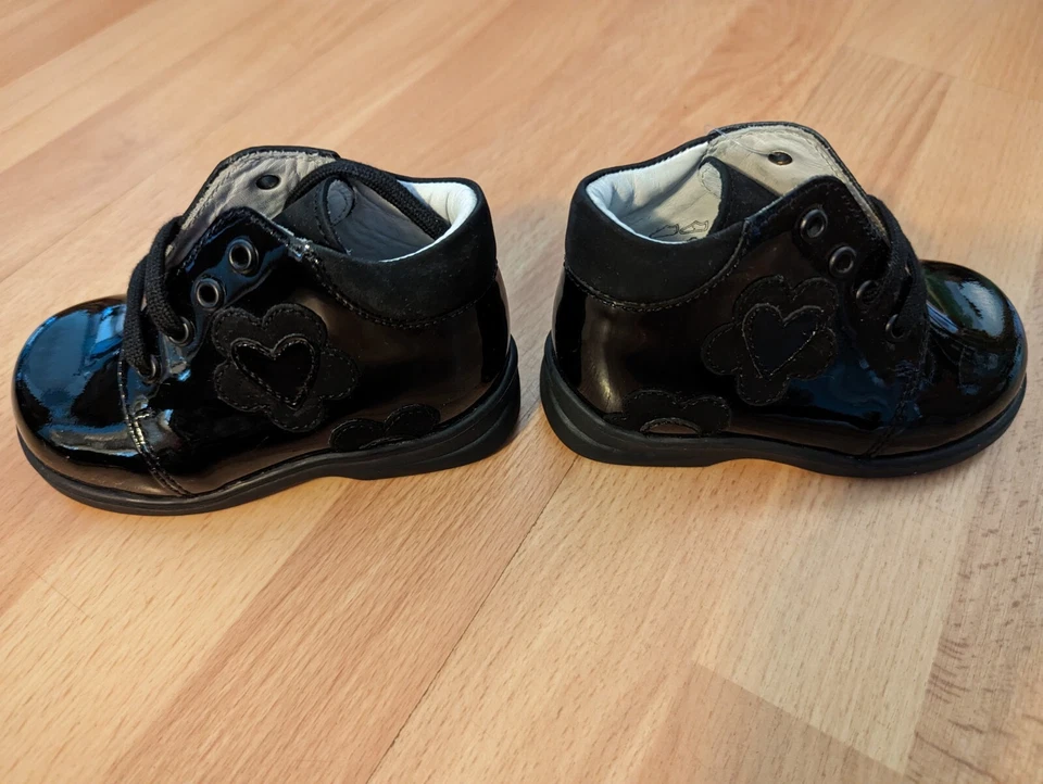 ¡NUEVO! Botas ELEFANTEN charol negro con flores talla infantil EE. UU. 3 W UE 18W Foto 4 de 4