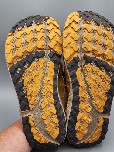 Zapatillas de trail running Altra Outroad para hombre talla 12 oro amarillo AL0A7R6N270 - Imagen 4 de 8