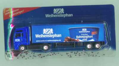 Werbetruck der Weihenstephaner Molkerei  mit Laderampe   1:87  OVP    A