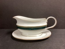 Lenox ~ Classic Edition ~ Gravy Boat w Under Plate ~  Mint, First Quality
