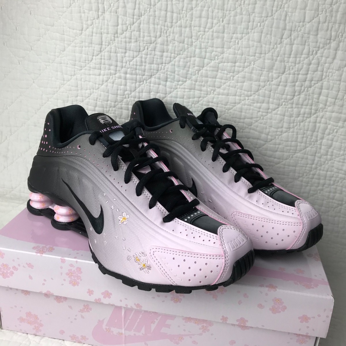 Nike Shox R4 Shoes Women's SZ 8.5 Regal Pink Black IB8872-600 | eBay