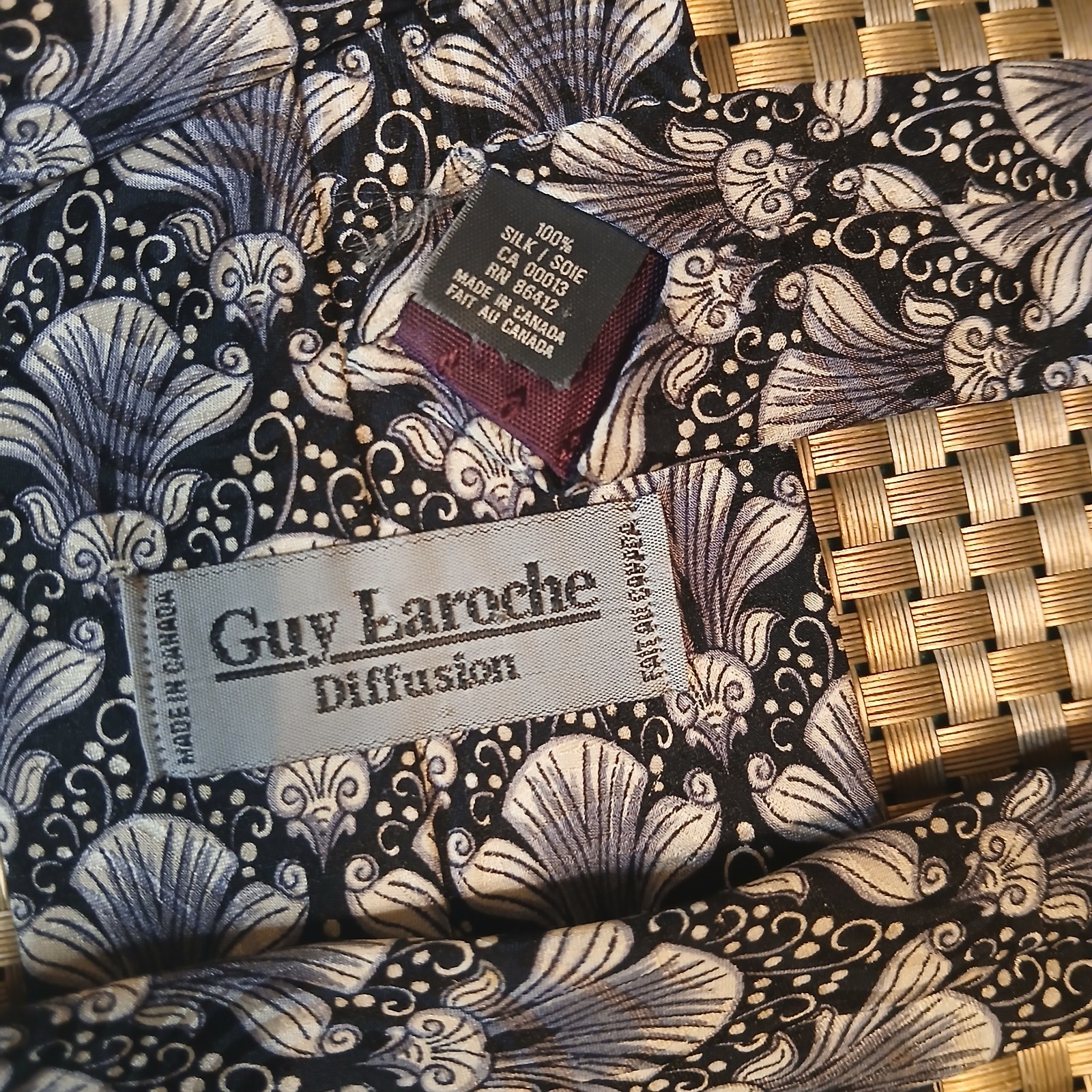 Guy Laroche Diffusion Black/Gray Geometric Neckti… - image 3