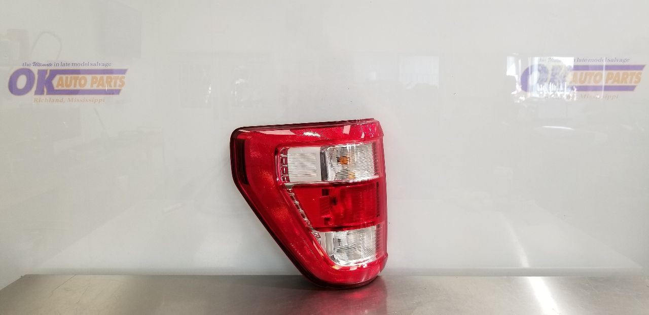 21 FORD F150 TAIL LIGHT TAIL LAMP LEFT DRIVER INCANDESCENT WITHOUT BLIND SPOT