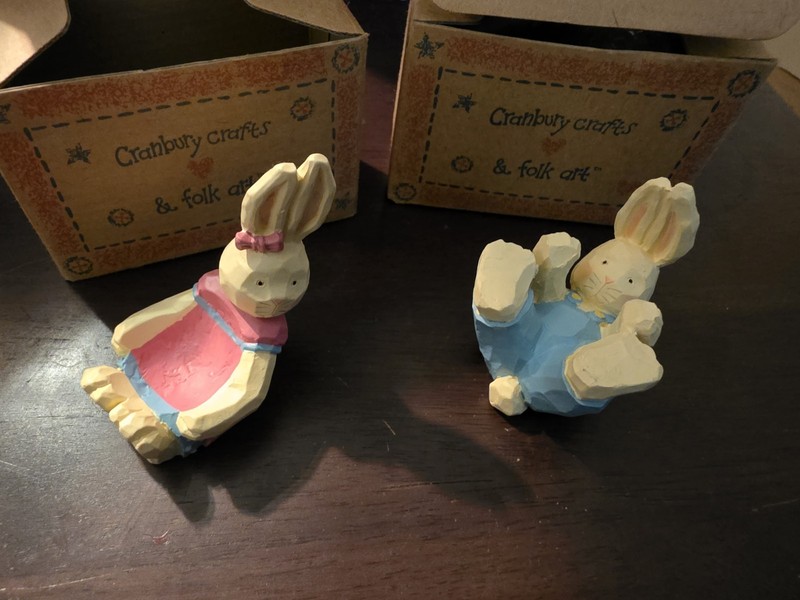 Cranbury Crafts Folk Art Hand Painted Bunny Rabbit Wood Figurines 2pc Boxed