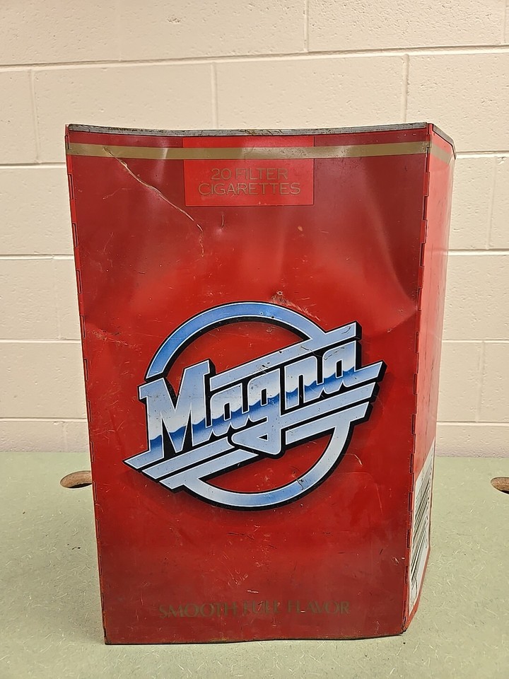 MAGNA CIGARETTES RJ Reynolds DISPLAY Garage ManCave Promo Ashtray Trash
