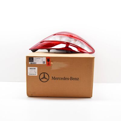NEW MERCEDES-BENZ SLK R171 REAR RIGHT TAIL LAMP A1718200264