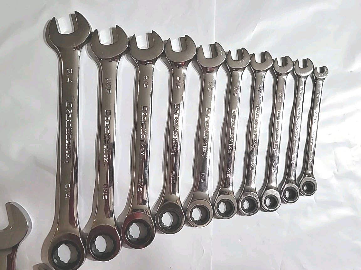 GearWrench 35720-06 Ratcheting Combination Wrench Set, SAE/Metric. 28pcs. Used