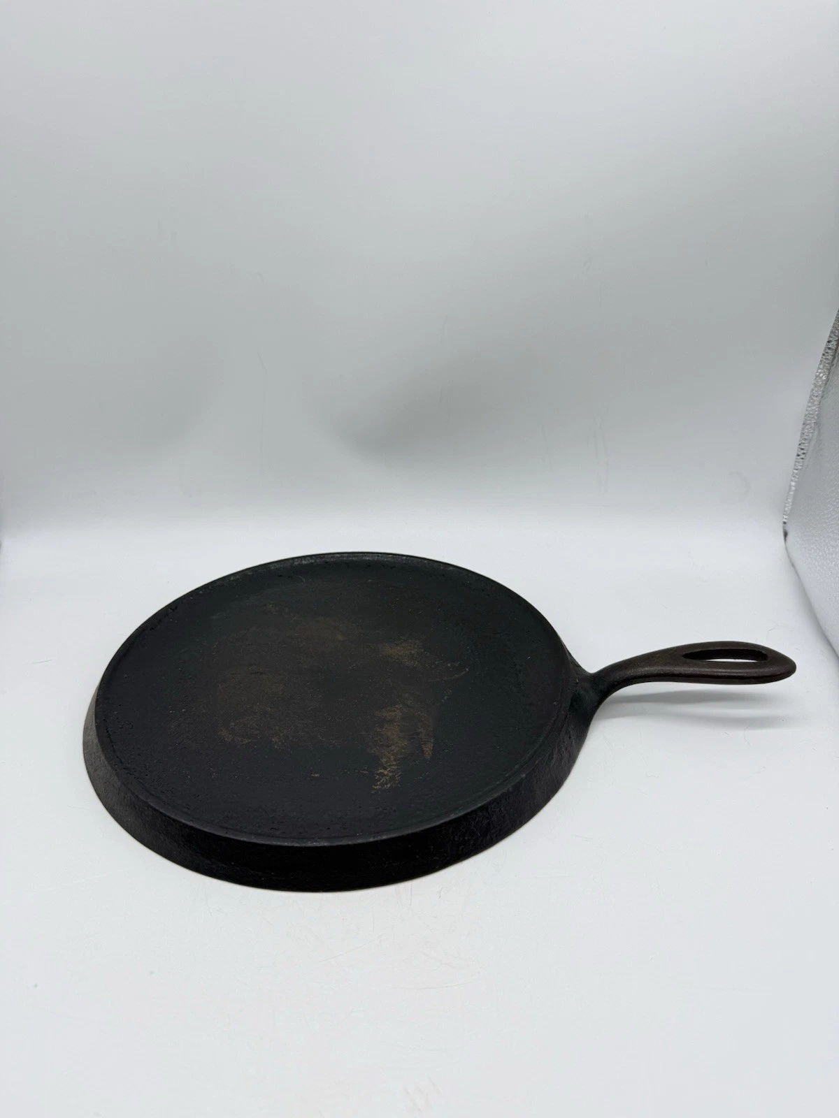 Griswold Erie Slant Logo Cast Iron Griddle No. 9-739 Great Condition 10”