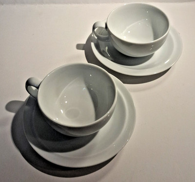 Denby weiße Tasse und Untertasse x 2 - 10 cm quer - England Steinzeug - sehr guter Zustand