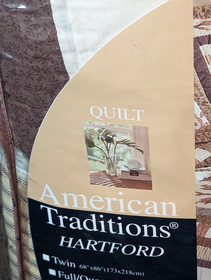 Edredón American Traditions Hartford Patchwork Floral King 100 pulgadas X 90 pulgadas Foto 2 de 4