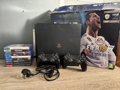Playstation 4 Pro 1TB voll funktionsfähig Konsole verpackt mit vielen Spielen / 2 Controllern 