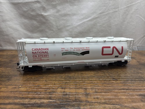 Tolva cilíndrica intermontaña escala HO Canadian National #370481 | Condition: Used