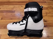 [LIGHTLY USED] USD Sway Team 57 Aggressive Inline Skates Size 11/12