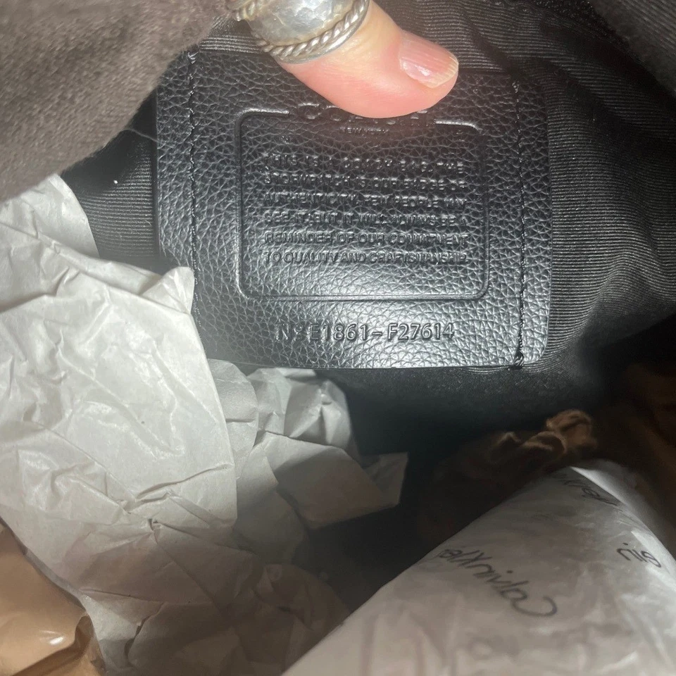 Bolso de Lona para Laptop Coach Metropolitan F27614 Cuero Guijarro Negro Foto 3 de 4