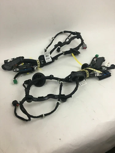 2020-2022 Silverado Sierra LH RH Camper Mirror Door Harnesses 84622371 84622372
