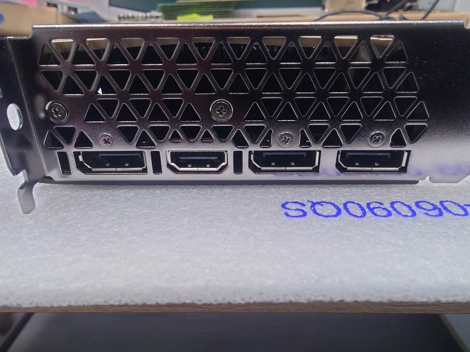 NVIDIA Titan V 12GB HBM2 Professional CUDA Graphics Card GPU - Image 4 of 4