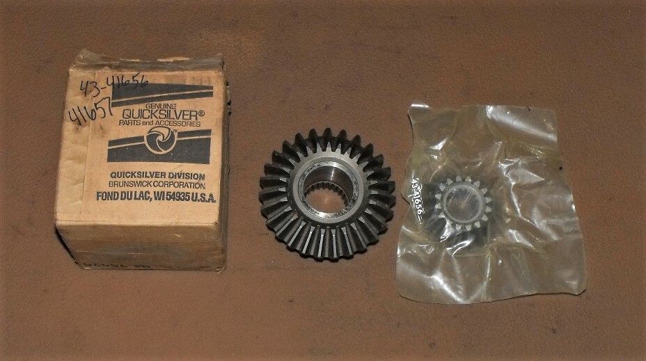 NOS OEM NEW Mercury Mercruiser Bravo Drive Gear Set PN 43