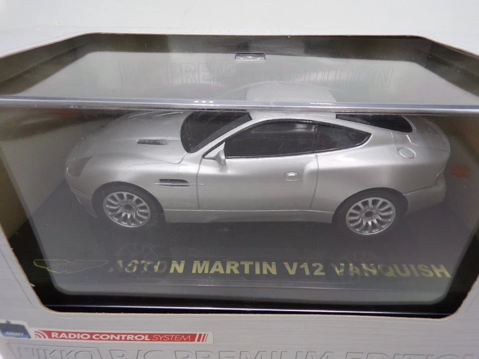 2004 Nikko Japan 1/32 Premium Edition R/C Aston Martin Vanquish V12 MISB - Image 2 of 4