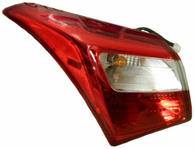 Phare AR gauche Hyundai i30 antibrouillard et stop étanche pour berline 3 et 5 portes