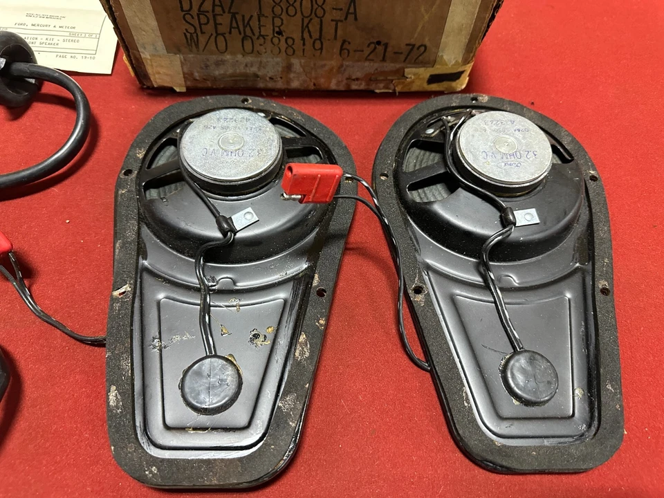 NOS 1971-1972 FORD LTD GALAXIE KIT DE ALTO-FALANTE DIANTEIRO D2AZ-18808-A 71-72 - Imagem 4 de 4