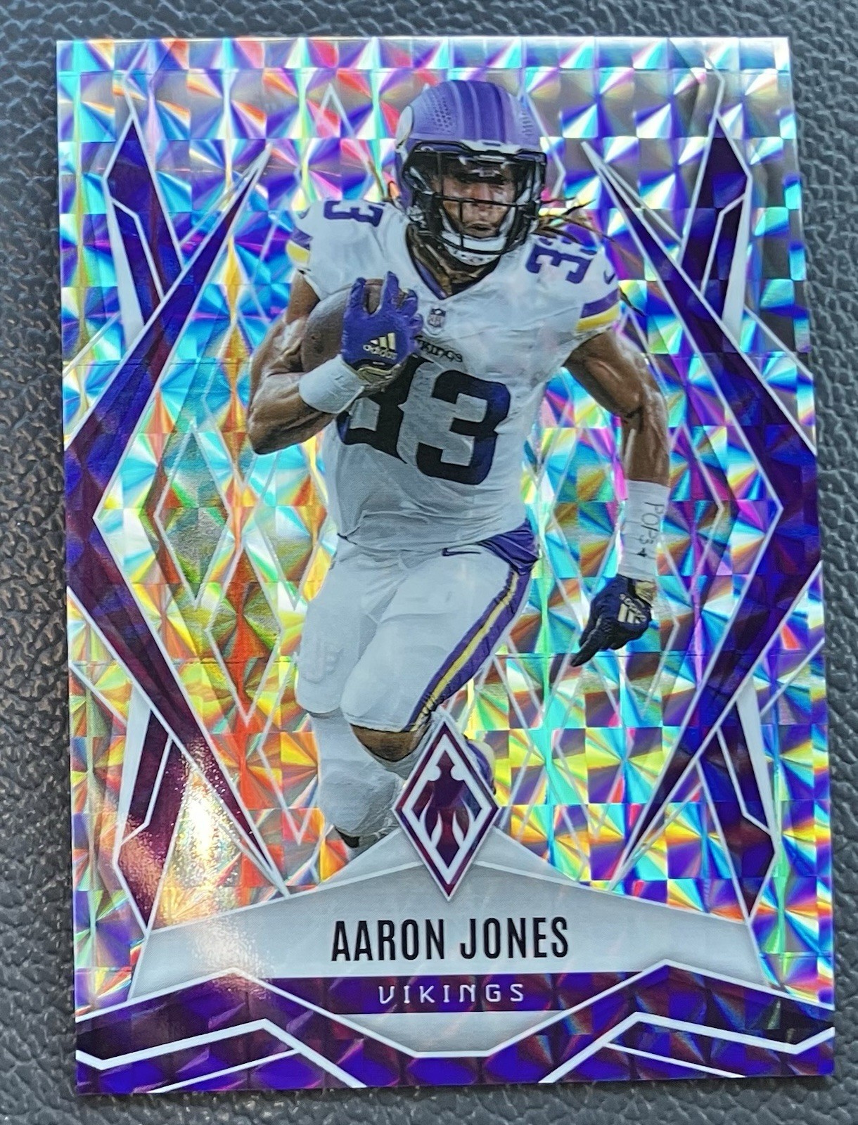 2025 Panini Phoenix Football - Aaron Jones #85 Silver Pyramids