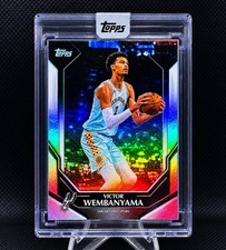Victor Wembanyama RARE Display Refractor Inve...