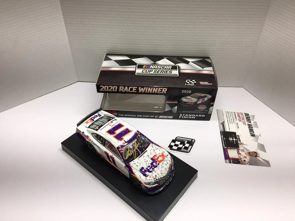 Denny Hamlin autografiado diecast 2020 #11 Fedex Express Daytona Champion 1/24 Foto 4 de 4