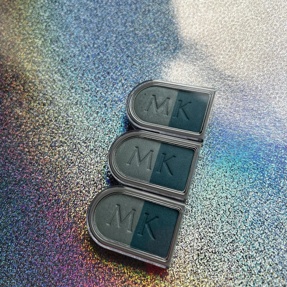 MARY KAY VINTAGE JADE #8860 EYESHADOW PACK OF 3 - Image 3 of 4