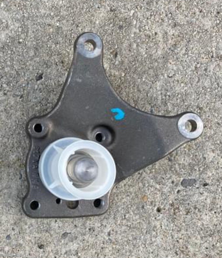 NEW NOS OEM 2002 2003 2004 SVT FOCUS REAR PASSENGER SIDE REAR DISC