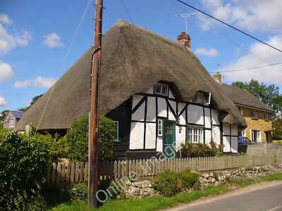 Photo 6x4 Half-timbering and Thatch, Longstock Leckford The Test Valley v c2010