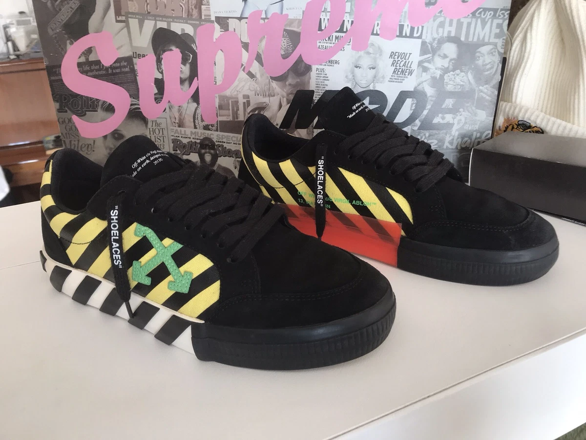 Off white hotsell shoes logo