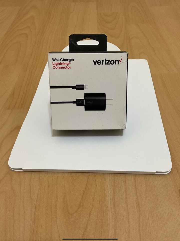 New Original Genuine Apple Iphone 12 PRO MAX & 12 PRO OEM LIGHTNIN Wall Charger - Image 4 of 4