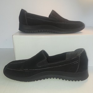 naturalizer suede loafers