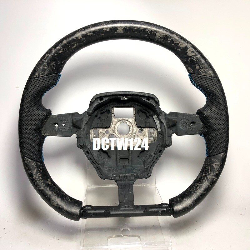 Forged Carbon steering wheel Lamborghini Huracan models Saddle color stitching