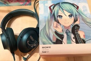 Hatsune Miku Sony Headphones | eBay h.ear on（MDR-100A）初音