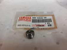 YAMAHA OEM OUTBOARD MOTOR 1 X  SCREW-VALVE BODY 688-43846-00