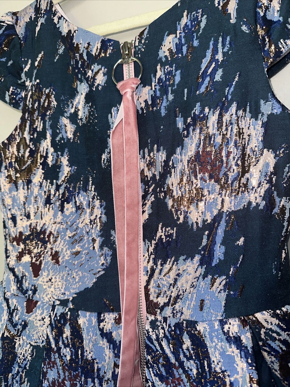 Picture 4 of 6