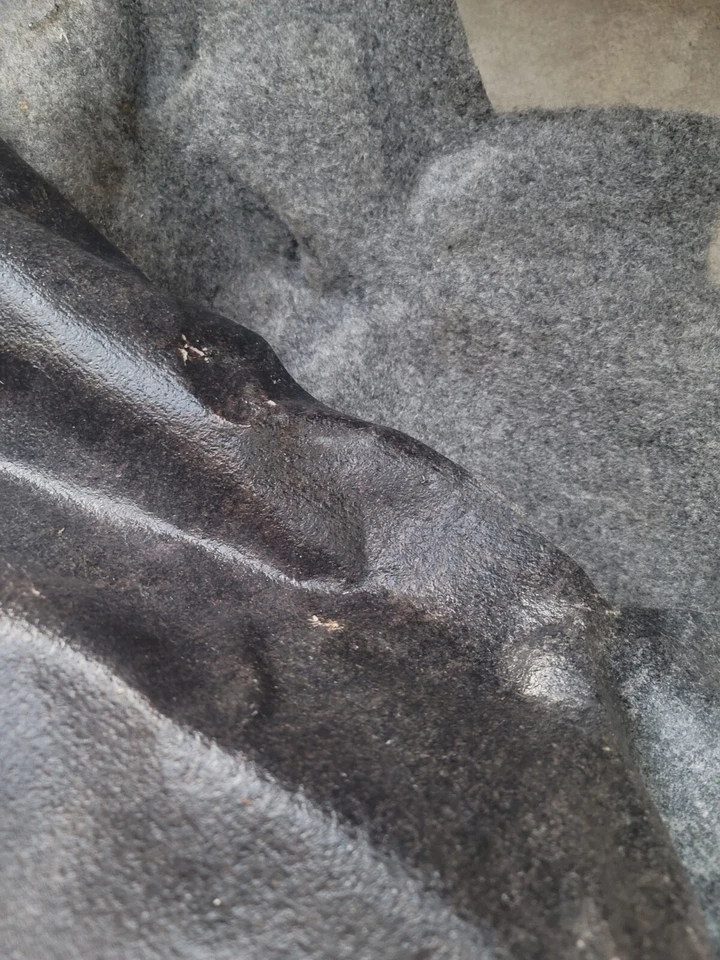 ALFOMBRA MALETERO OEM GM CAPRICE / IMPALA / PARISINA / SAFARI AJUSTE 80-90  Foto 4 de 4